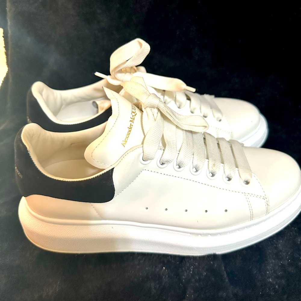 Alexander McQueen Oversized Sneaker size 40